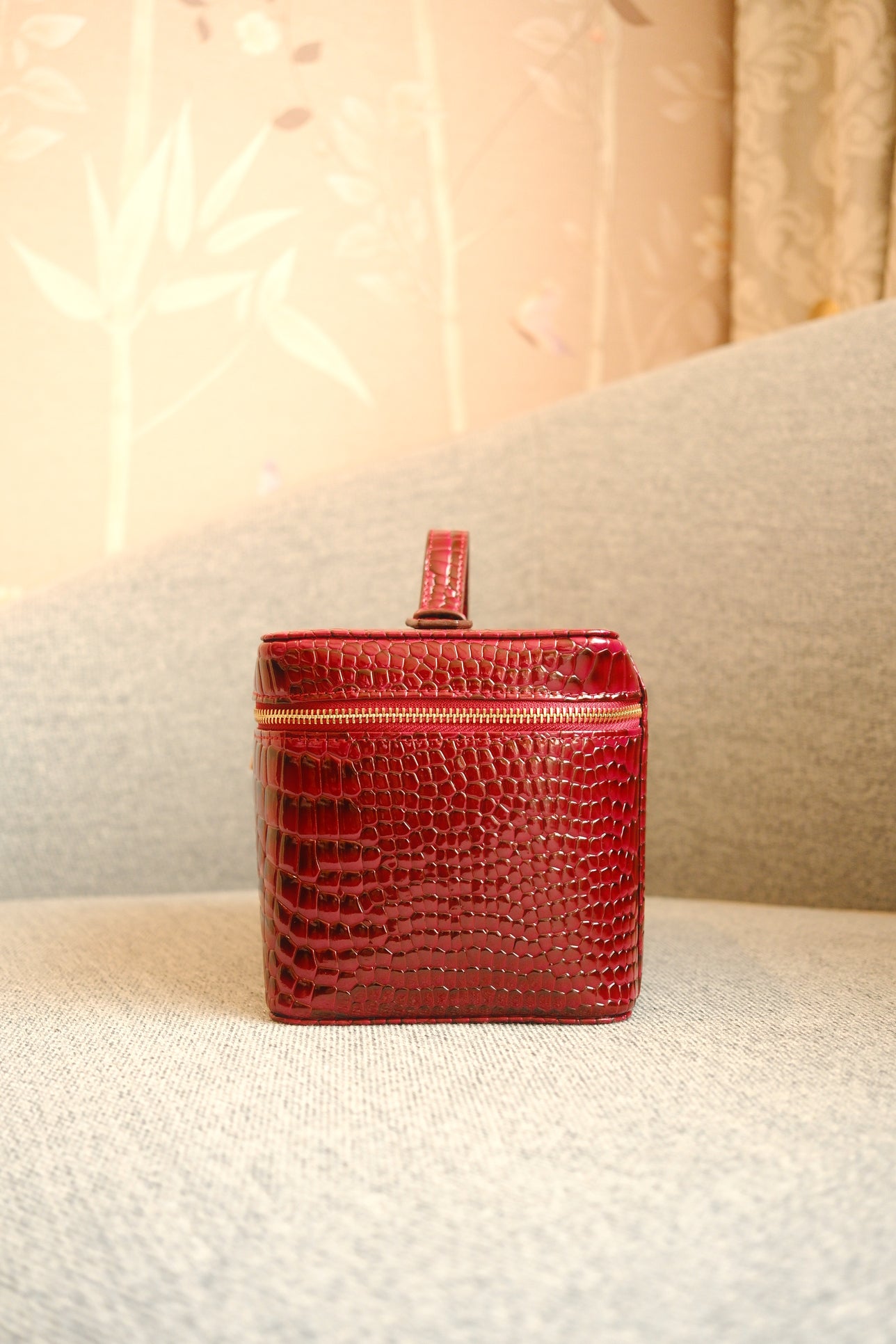 Rich Ritual Vanity Bag – Rouge