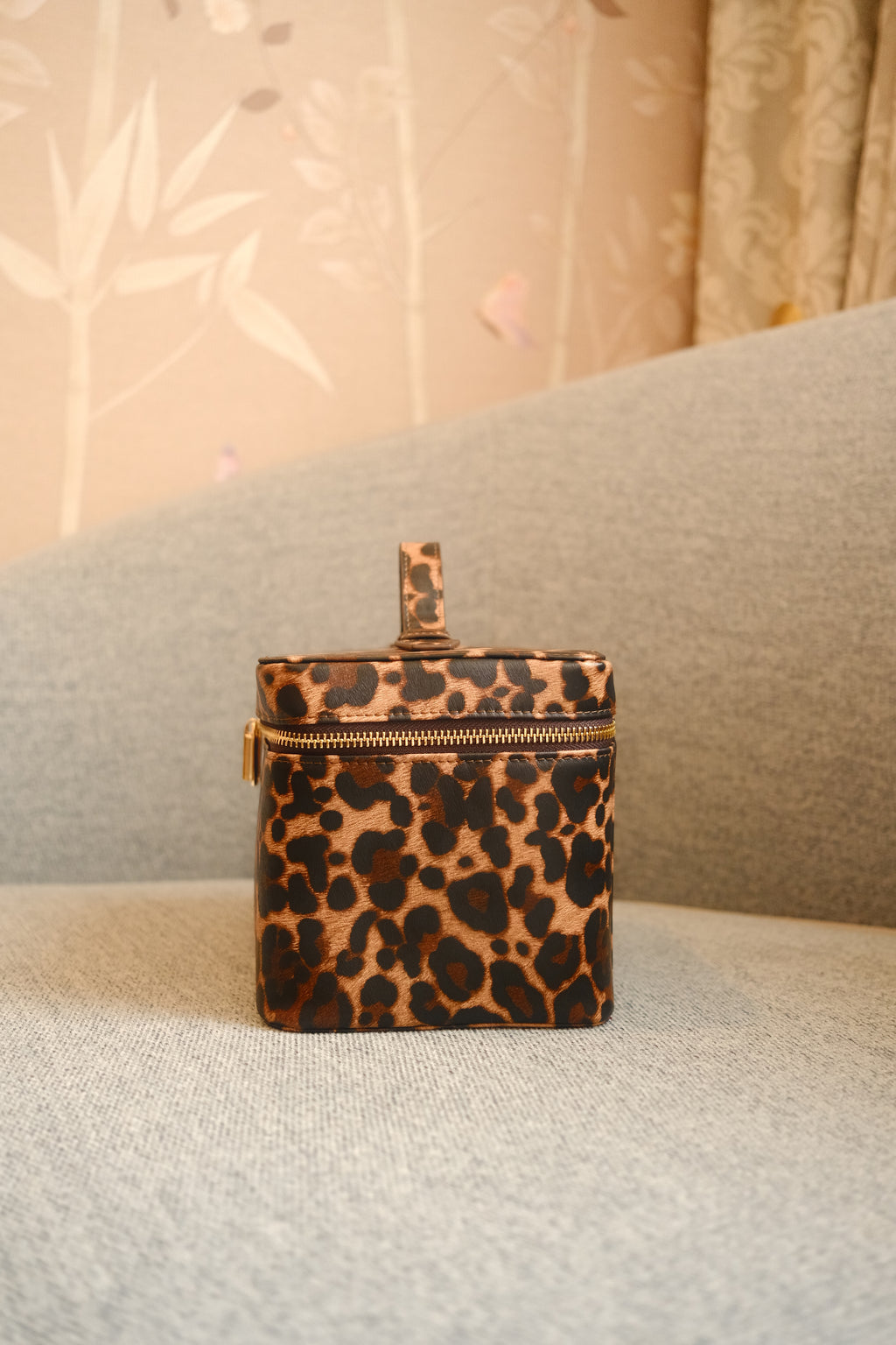 Rich Ritual Vanity Bag – Leopard