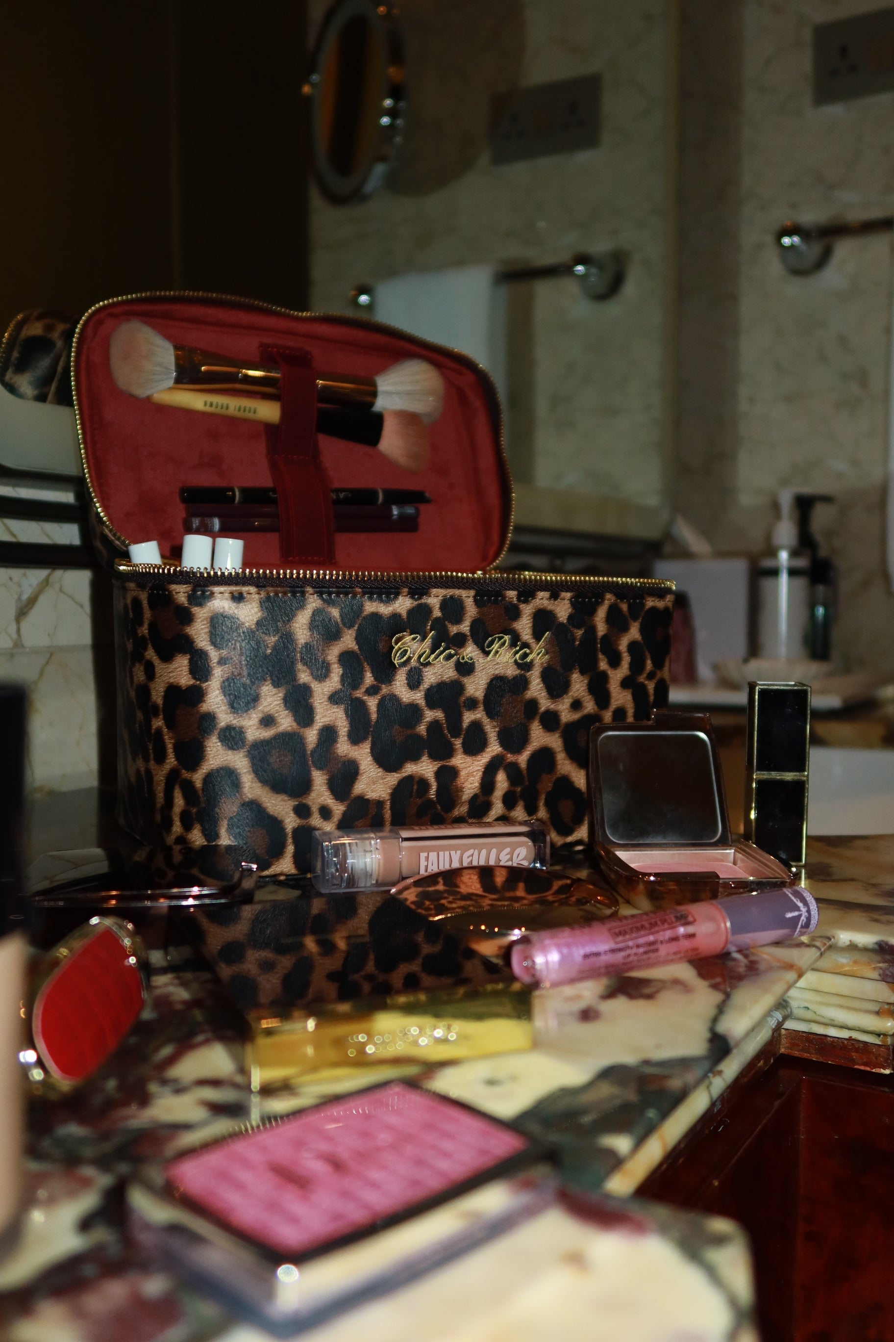 Rich Ritual Vanity Bag – Leopard